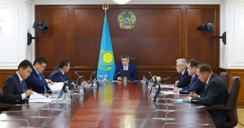  Олжас Бектенов жылыту маусымына дайындық барысы жөнінде кеңес өткізді 