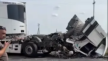 Ақтөбе облысында жүк көлігі пойызбен соқтығысты