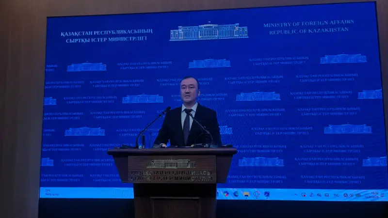 Казахстанцев предупредили о новых правилах работы в Грузии