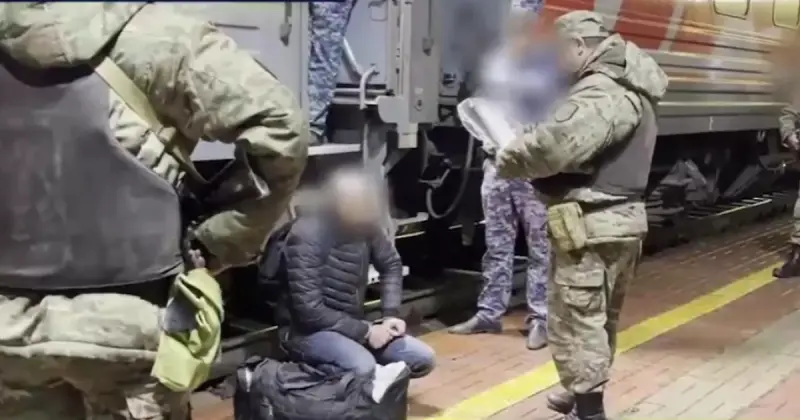  Теміртауда есірткі өндірісін ұйымдастырған күдікті Ресейден Қазақстанға жеткізілді 