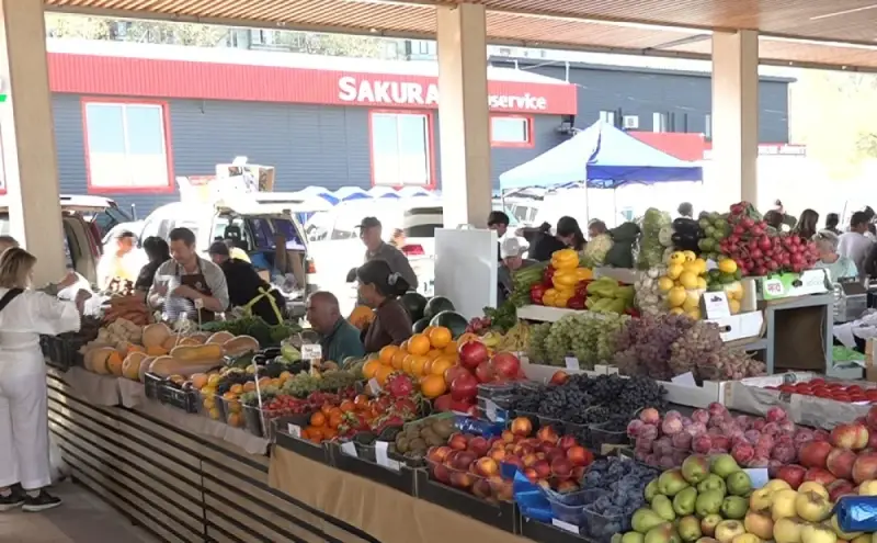 Все вкусное — в одном месте: чем встречает покупателей обновленная ярмарка