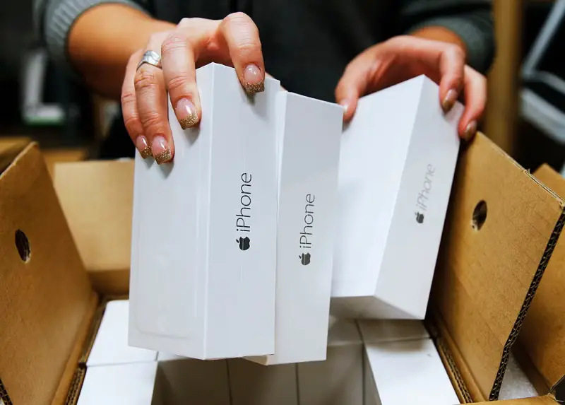В аэропорту Астаны пресекли незаконный ввоз 223 смартфонов iPhone 18