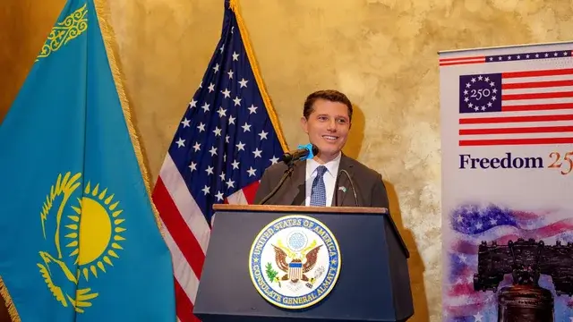 Қазақ тілін үйреніп жүрмін — АҚШ-тың Бас консулы Питер Кауфман
