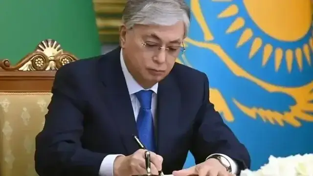 Тоқаев Конституциялық соттың 10 судьясын тағайындады