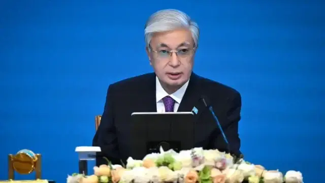 Президент: Қазақ тілінде бір ауыз сөз айта алмау білімсіздіктің белгісіне айналды