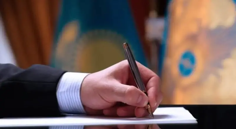 О различиях и соприкосновениях Халық Кеңесі и Курултая рассказал Токаев