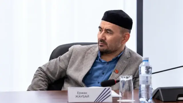 «Айдосқа артылар сенім жүгі ауыр»: журналист жаңа қорғаныс министрі туралы жазба жариялады