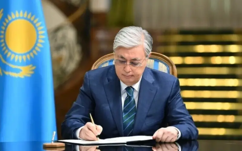 Мемлекет басшысы Түрікменстан басшыларын Тәуелсіздік күнімен құттықтады