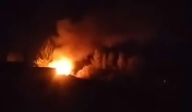 Мужчина поджег дом с супругами в Щучинске, оба погибли (ВИДЕО)