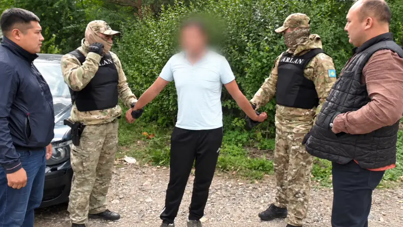 Тайники в машине: в ВКО изъяли почти три килограмма марихуаны