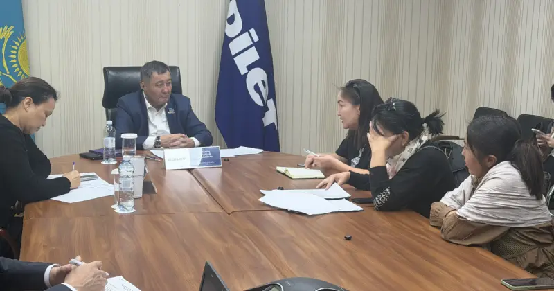  Құрылтай депутаты Қоғамдық қабылдауда көпбалалы отбасылардың әлеуметтік қолдау мәселелерін тыңдады 