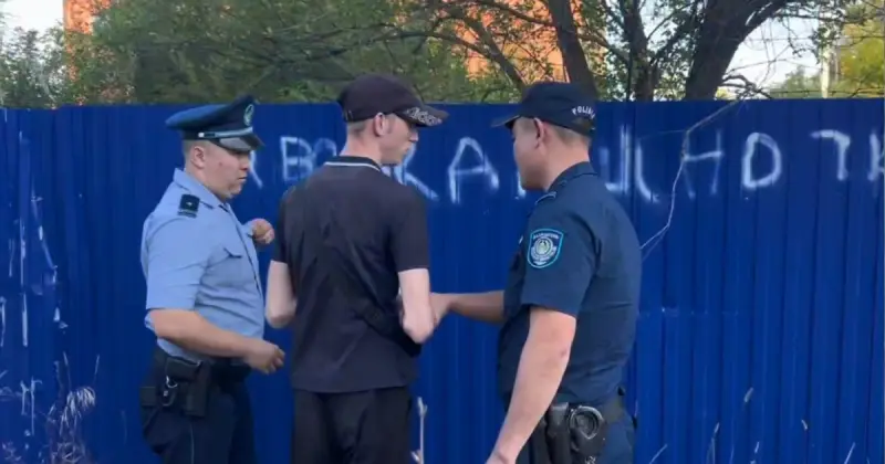  БҚО-да заңсыз граффити салған жігіт 5 тәулікке қамалды 