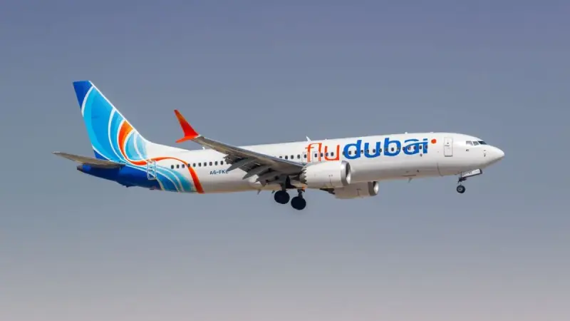 Израильге ұшып бара жатқан FlyDubai ұшағы төтенше жағдай белгісін берді: бортта екі ұшқыш төбелескен