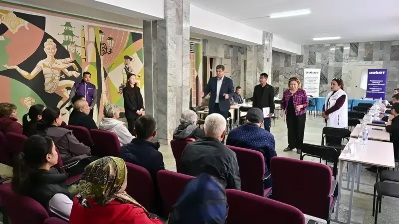 Қостанай облысының Шолақсай ауылында «Әділет» партиясының мобильді қоғамдық қабылдауына 40-тан астам тұрғын жүгінді