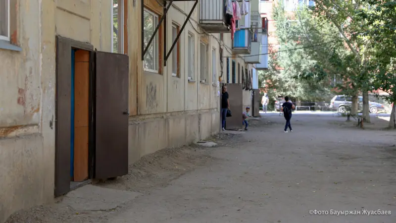 Павлодар облысында 800-ге жуық адам тұрғын үй кезегінен заңсыз шығарылды