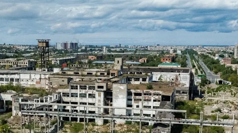 Заводы-призраки: кому принадлежат и как выглядят промышленные «заброшки» Семея?