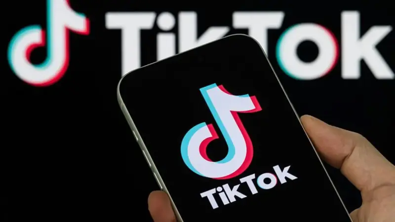 Двух алматинцев арестовали на 5 суток за мат в TikTok
