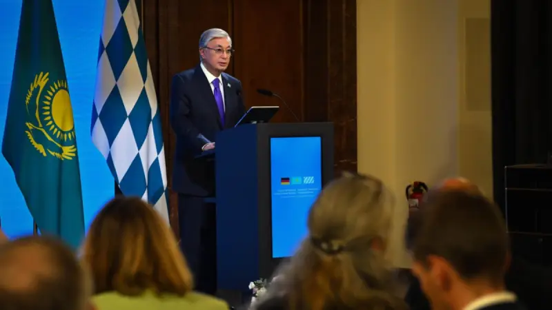 Тоқаев: Қазақстан неміс өнеркәсібін маңызды шикізатпен ұзақ мерзім қамтамасыз ете алады