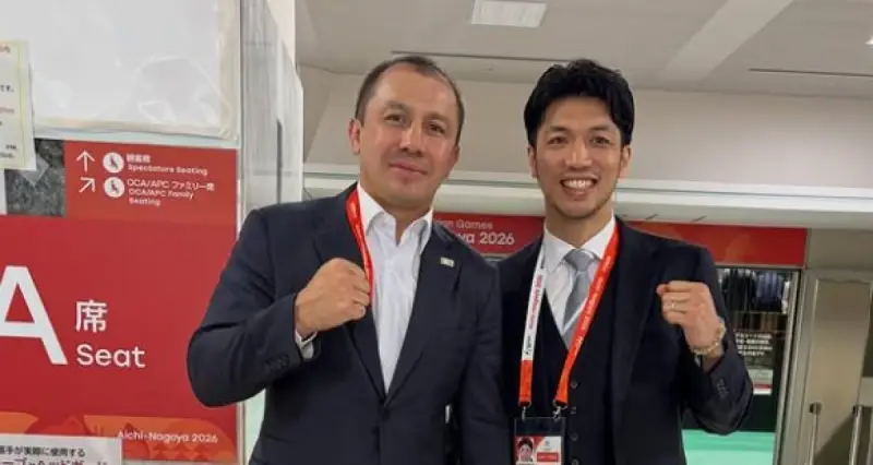 Головкин встретился с японцем, которого нокаутировал в чемпионском бою