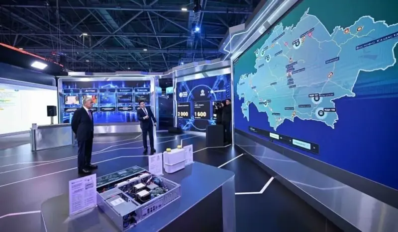 Мемлекет басшысы ЖИ және цифрландыру саласындағы жобалармен танысты