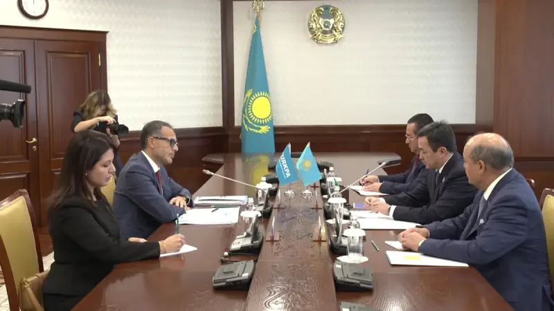 Құрылтай Төрағасы ТүркПА Бас хатшысы Рамиль Гасанмен кездесті