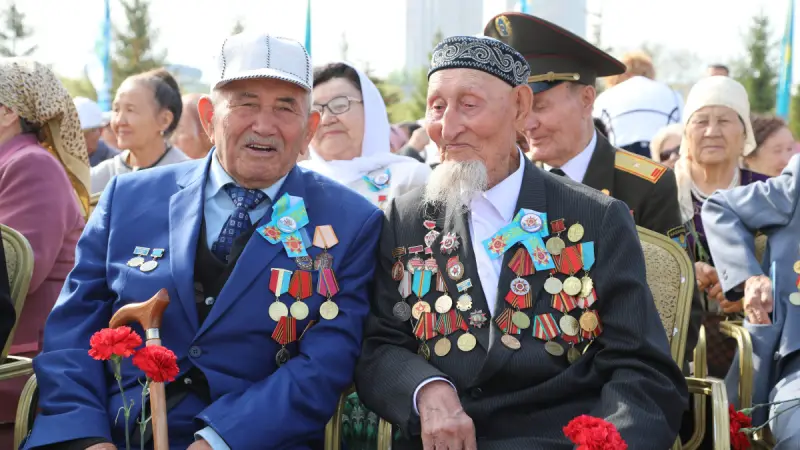 Қарттар күніне орай ақшалай көмек беріледі: ең көп төлем қай өңірде?