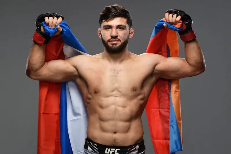 Звезда UFC высказался о шансах Гейджи против Царукяна