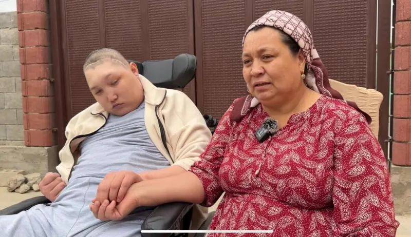 «До возвращения домой оставалось 33 дня»: родители солдата, вернувшегося из армии парализованным, рассказали о своей боли