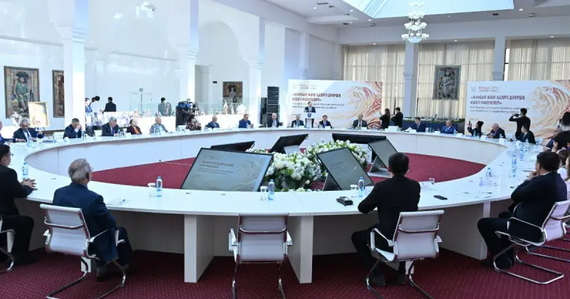 Жамбылтану және медиа мәтінді талдау туралы кітаптар жарық көрді