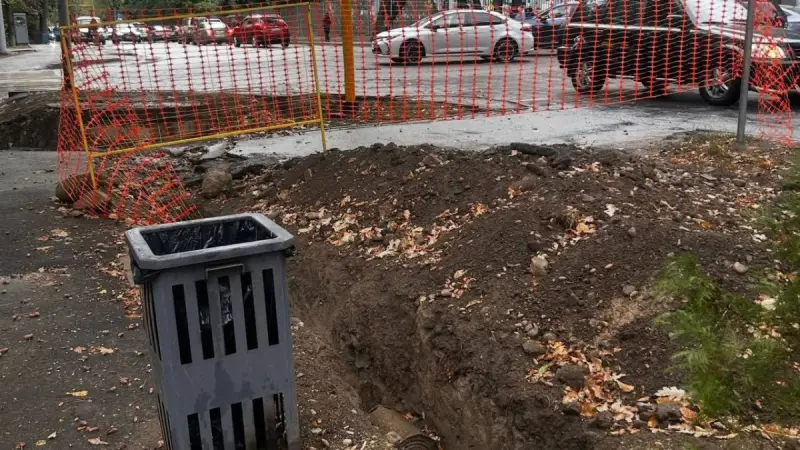 Қазылған көшелер мен көтерілген шаң: Алматылықтар неге шағымданып жүр?