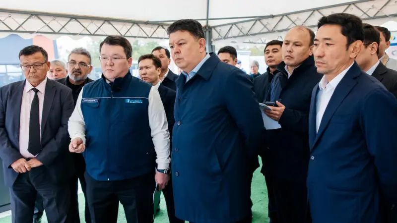 Бозумбаев поручил решать проблемы инфраструктуры в Атырау вовремя