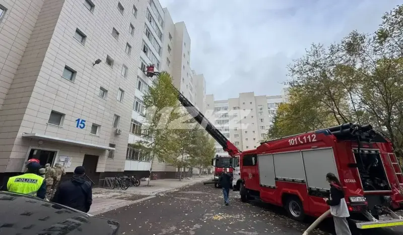 Пожар произошел в девятиэтажном жилом доме в Астане