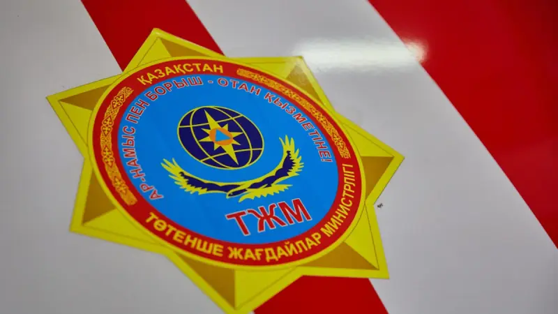 Түркістан облысында екі көлік балшыққа батып қалды