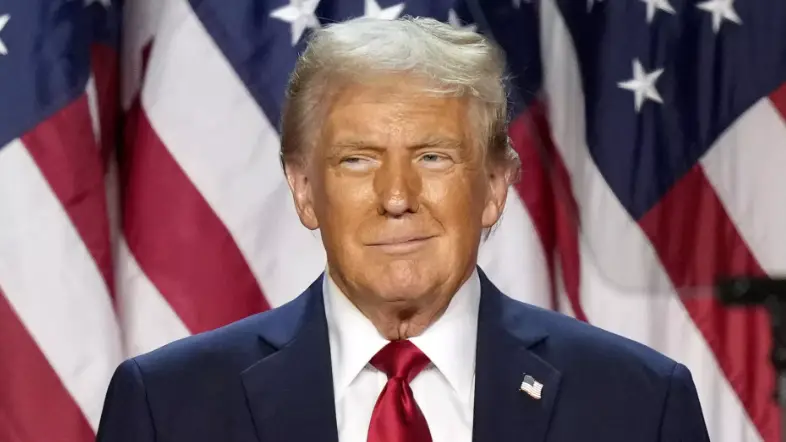 Трамп Иранға қатысты шешім қабылдау кезеңінде екенін айтты