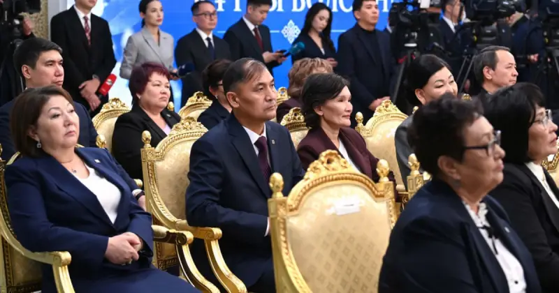   Президент: Көзі ашық, тәрбиелі, заңға бағынатын азамат ең алдымен мұғалімнен тәлім алады   