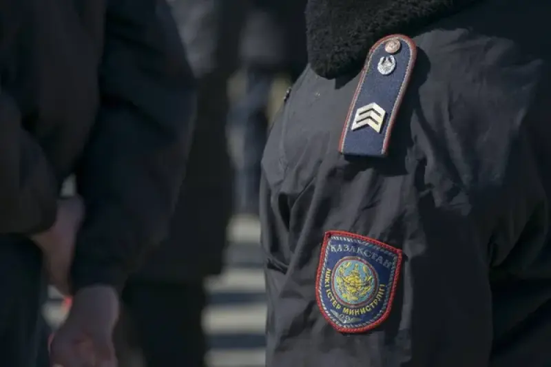 Снег, гололёд и ветер: полиция призывает граждан быть осторожными на дорогах