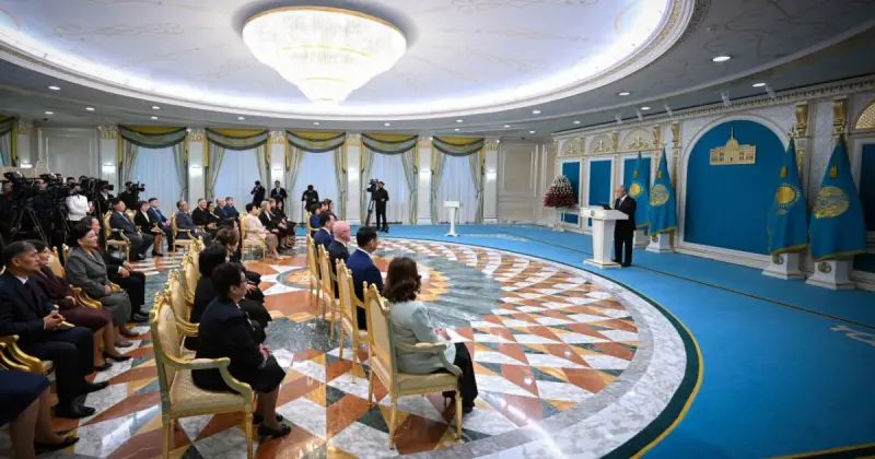  Ұстаздық еткен әр адамның ерен еңбегі зор құрметке лайық – Президент 