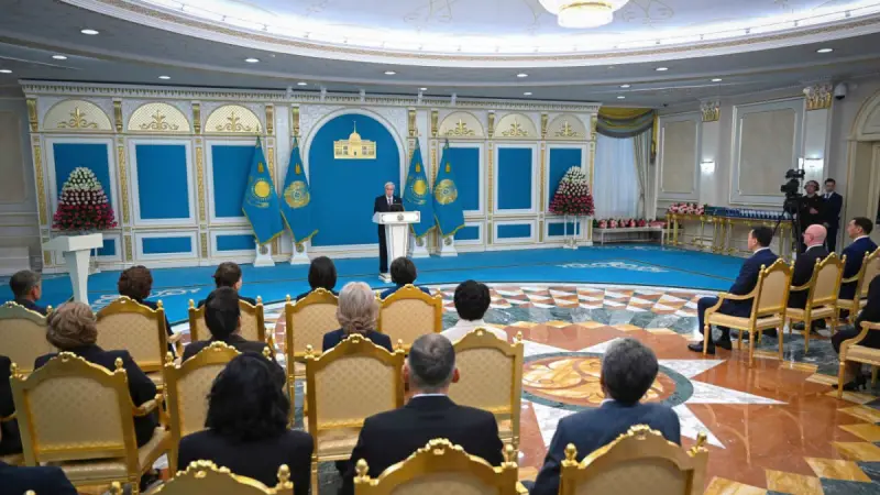 Президент ұстаздар үшін жасанды интеллектінің пайдасын айтты