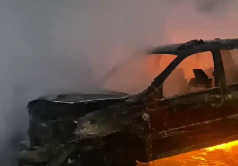 Сразу пять автомобилей горели в столице