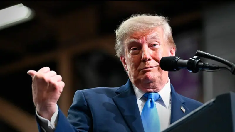 Трамп АҚШ-та жанармай бағасын арзандататынын мәлімдеді