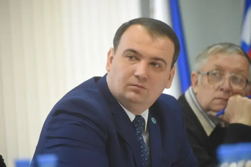 Кто сможет инициировать рассмотрение общественных проблем: депутат Курултая объяснил механизм