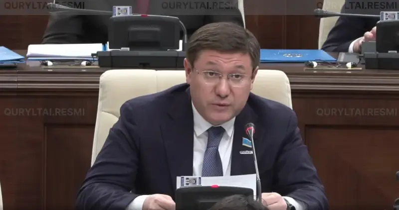Халық салалық дәрігерлерге жазылу үшін әбігерге түседі - депутат