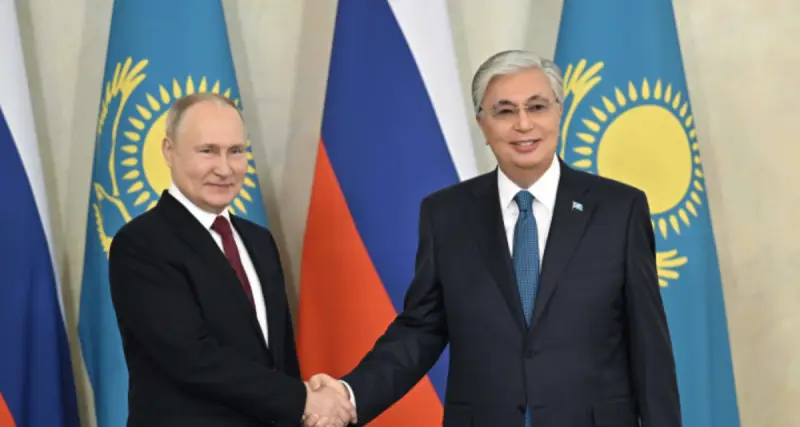 Тоқаев Путинді туған күнімен құттықтады