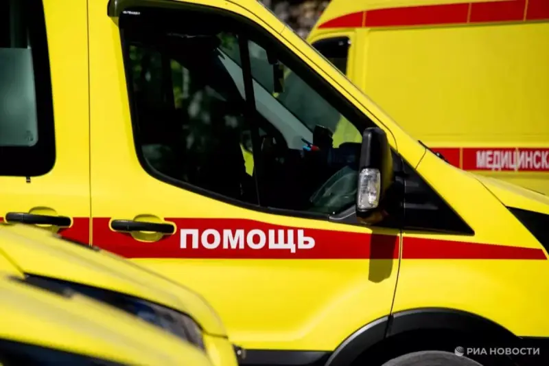 Подросток с ножом напал на бригаду скорой помощи