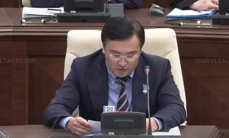 Қарттарға орын жоқ: депутат көпқабатты үйлерге жаңа талап енгізуді ұсынды