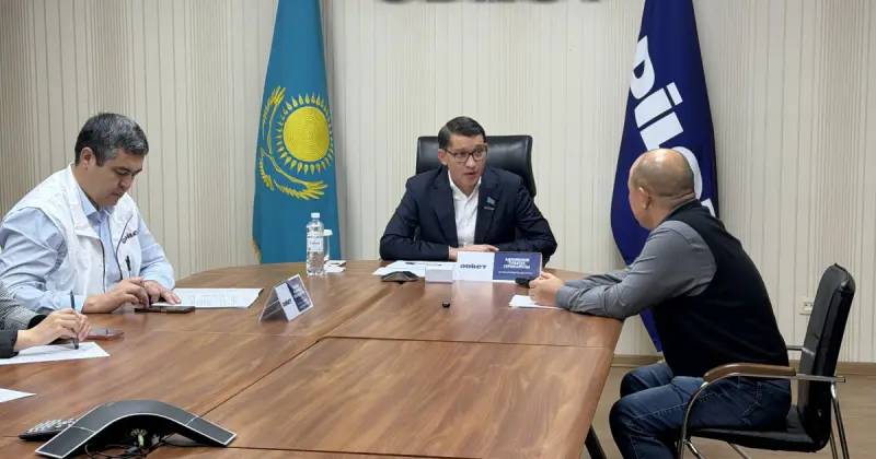  Құрылтай депутаты Қоғамдық қабылдауда азаматтардың тұрғын үй және еңбек мәселесін қарады 