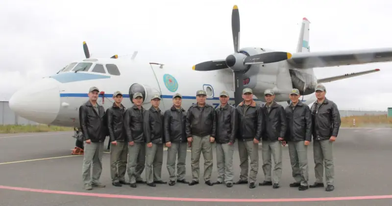   Аты аңызға айналған Ан-26 әскери-тасымал ұшағы соңғы рейсін орындады   