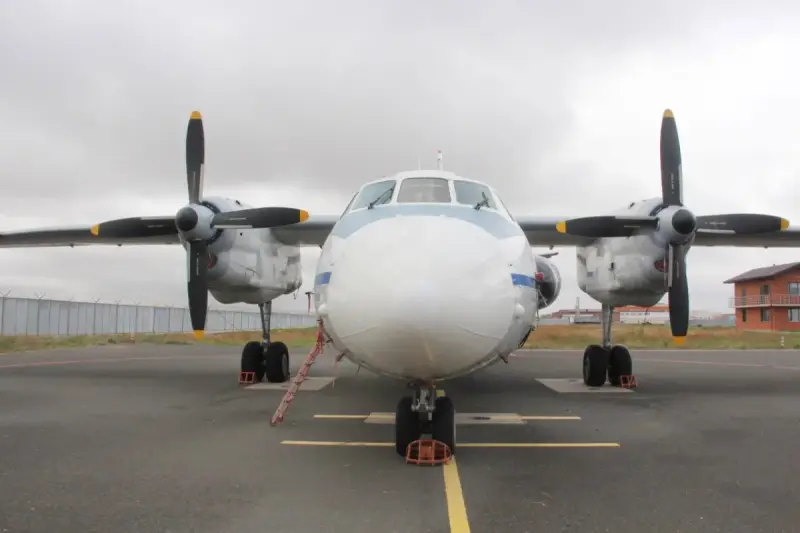Гвардейцы проводили на «пенсию» последний Ан-26 в Казахстане