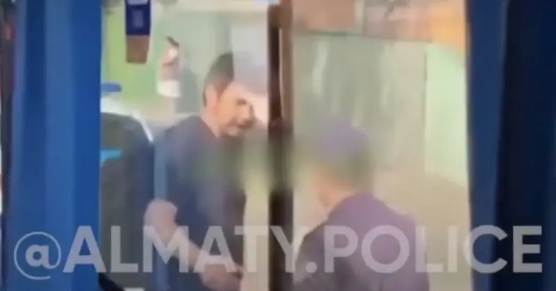  Алматы тұрғыны автобуста жанжал шығарғаны үшін 12 тәулікке қамалды 