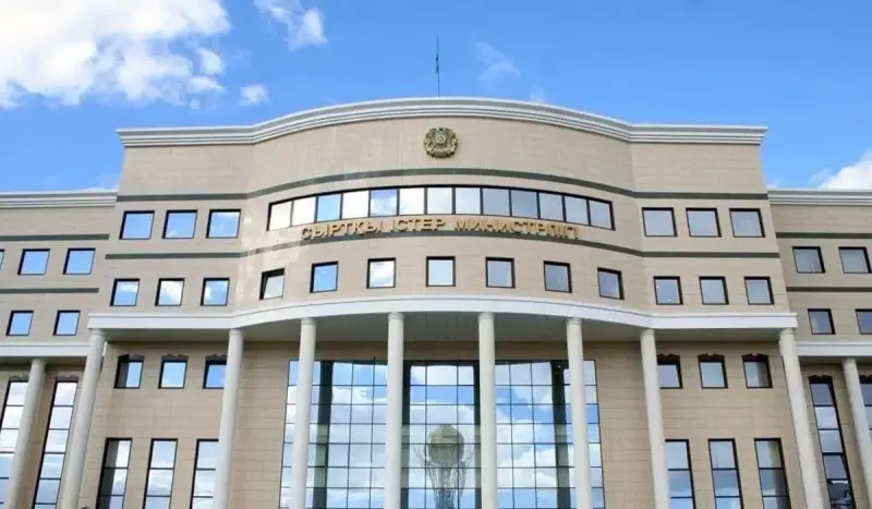 «Жалған ақпарат»: СІМ қақтығыс аумағындағы Қазақстанның 14 азаматы елшілікке жетті дегенді жоққа шығарды